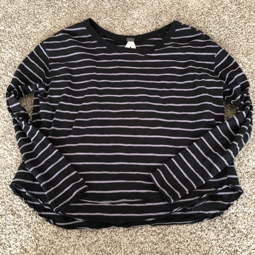 Free People “We The Free” Long Sleeve Size XS EUC